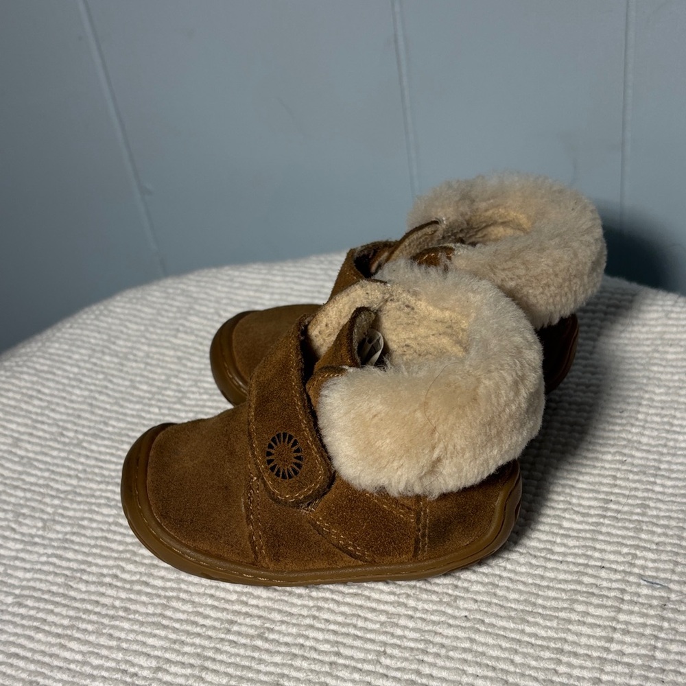 Ugg Brown Suede Baby Boots with Fur Lining
